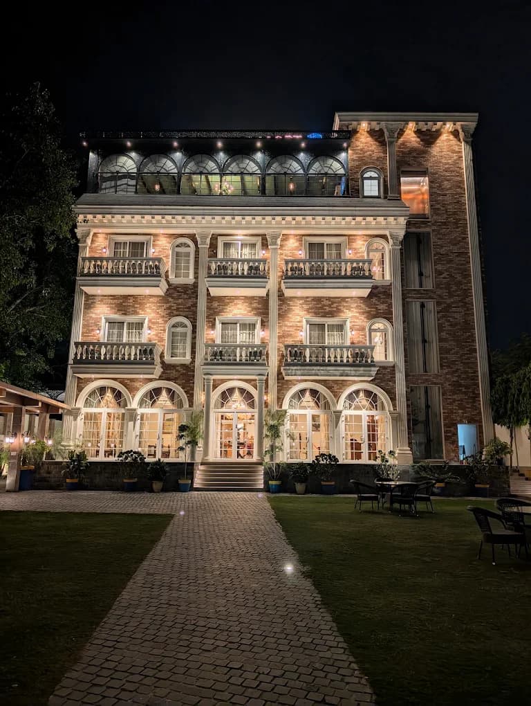 Dharm Resort, Varanasi